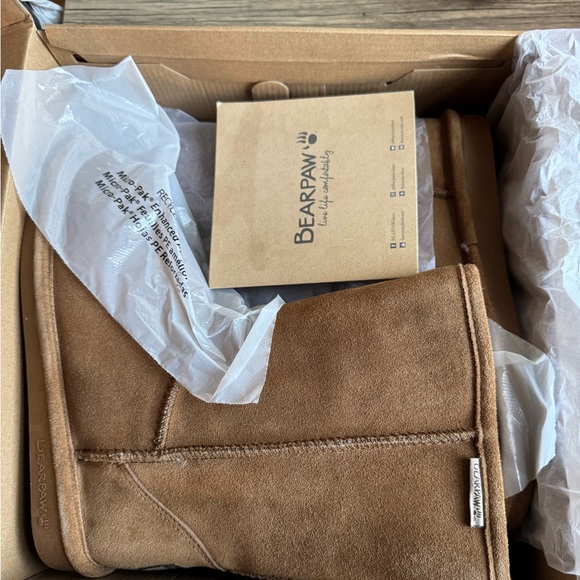 Women’s BearPaw Eva short Brown Boots - Picture 2 of 7